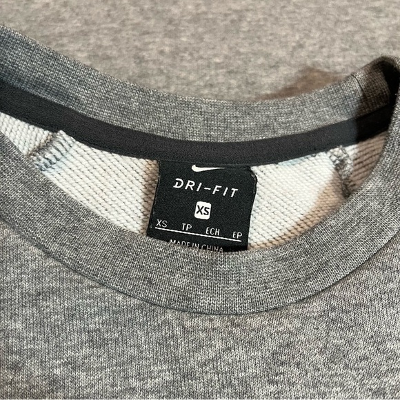 NIKE gray crewneck - Picture 6 of 7